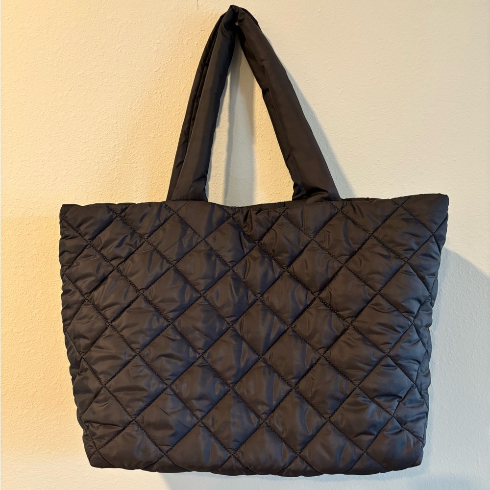 Quilted tote bag